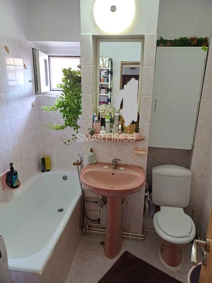 Apartament 2 camere 51mp -2 balcoane zona Spital Pret 60000eur neg - 8