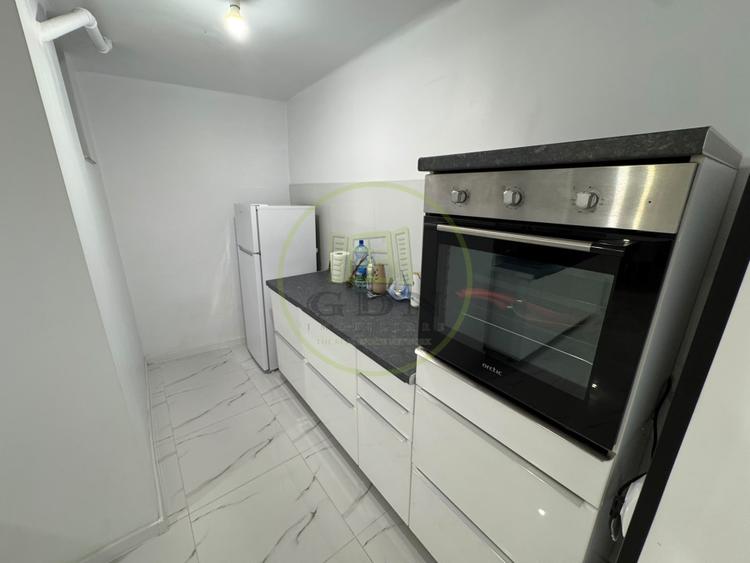 Apartament 3 camere, decomandat, 110.55 mp, Centru, zona Catedrala Sf. Dumitru