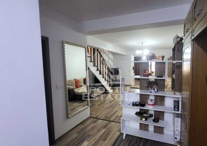 Casa insiruita,4 camere,2 bai,mobilata,Dumbravita