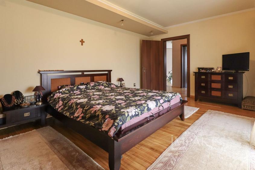 Casa individuala deosebita de vanzare, intr-o locatie de exceptie!