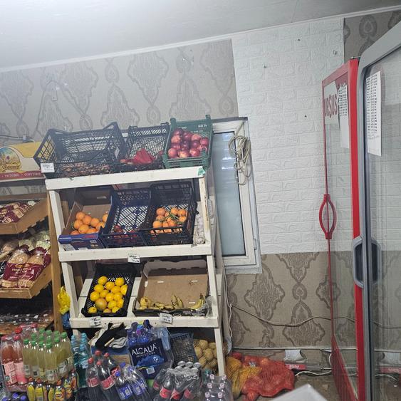 Spatiu comercial zona Sala Sporturilor Pret: 85.000 neg. COMISION 0