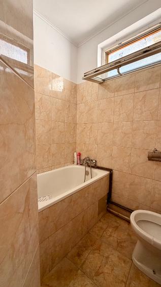 Apartament de vanzare , zona centrala . Strada piata victorie
