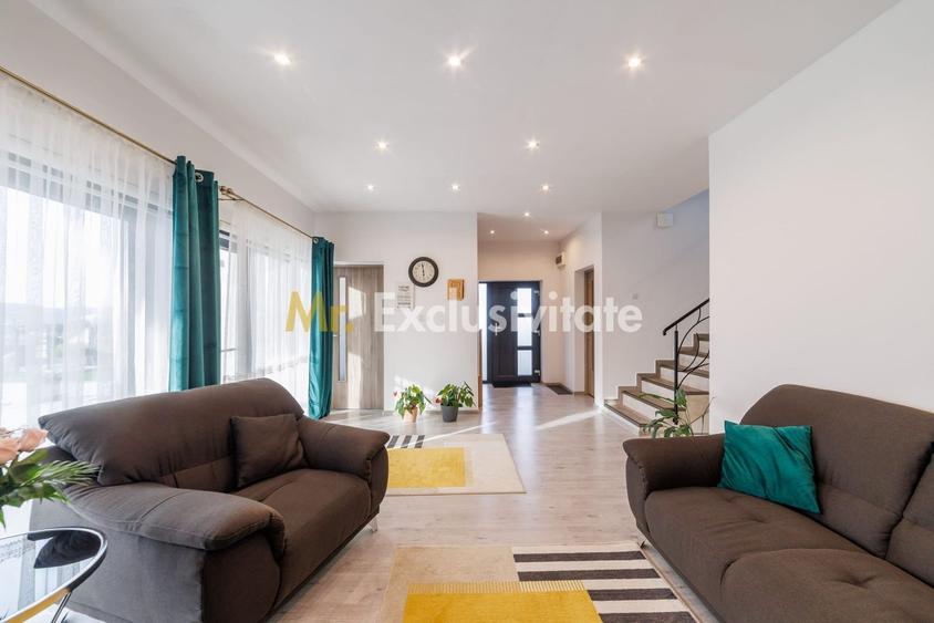 Casa exclusivistă 5 camere cu vedere panoramică Mioveni-Argeș