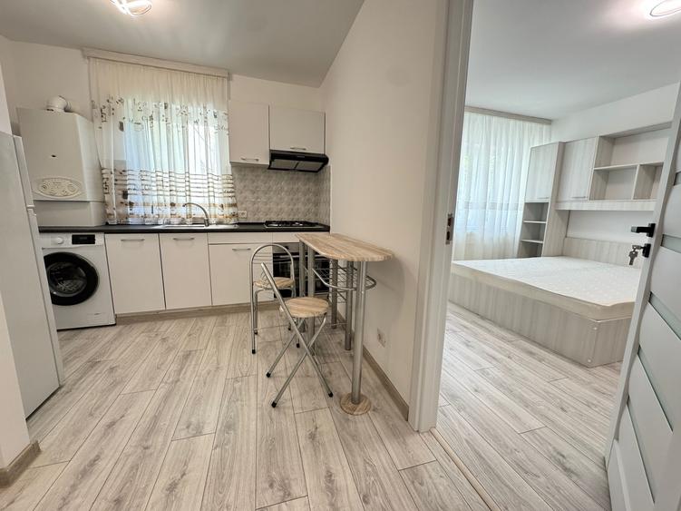 Garsonieră Confort 1 – Ultracentral, Str. 9 Mai, et 2, Renovat si mobilat 2026