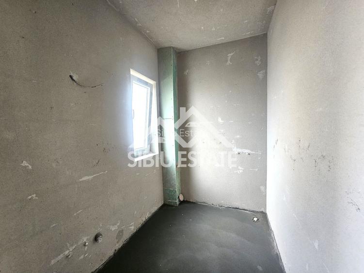 Casa 5 camere, casa noua curte mare