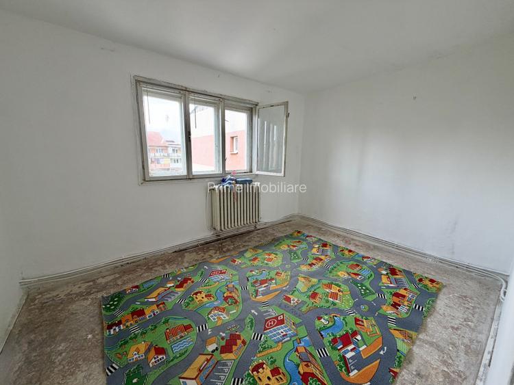 Apartament cu 2 camere | 50 mp | Balcon | RENOVABIL | Zona CETATE - 4