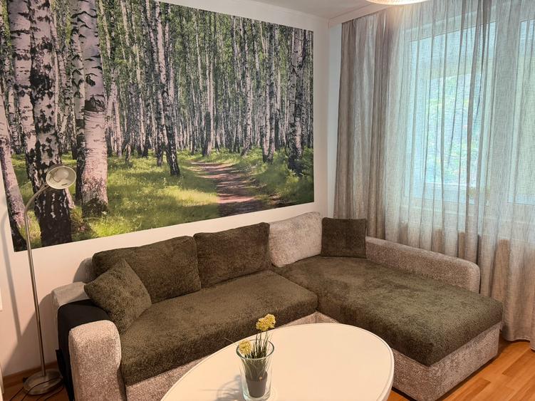 Calea Victoriei, 2 camere dec, et.3, balcon, bloc termoizolat,  zona linistita