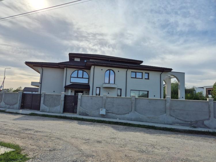 Casa visurilor la vanzare