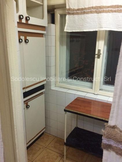 Decomandat si spatios zona Girocului - 13