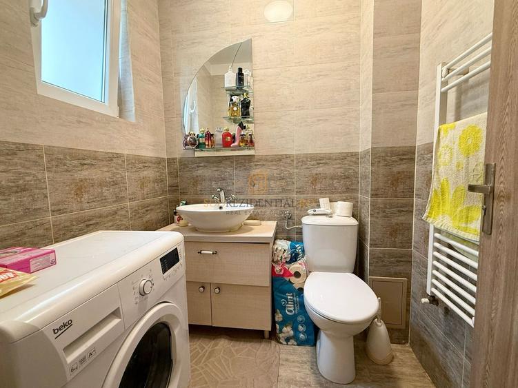 Vila insiruita mobilata si utilata / 4 camere/ 3 Bai / Curte proprie