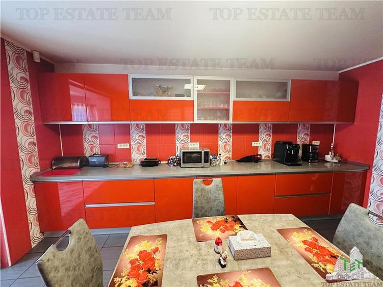 SUPER PROPRIETATE, vila 310 mp construiti, 1000 mp teren PADUREA ROSU
