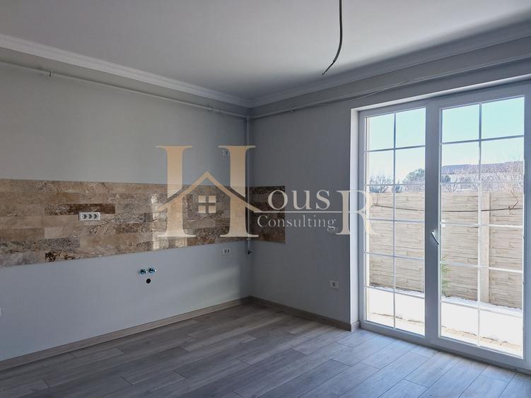 BLOC FINALIZAT TIP VILA. STRADA ASFALTATA. GRADINA PRIVATA.