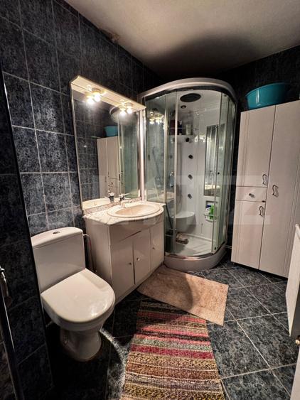 Apartament 3 camere, 86 mp, decomandat, zona Blocuri.