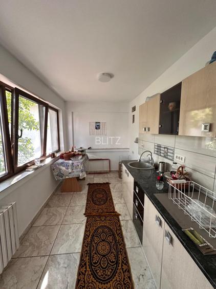 Casa individuala, 5 camere, 234 mp, teren 490 mp, zona Centrala