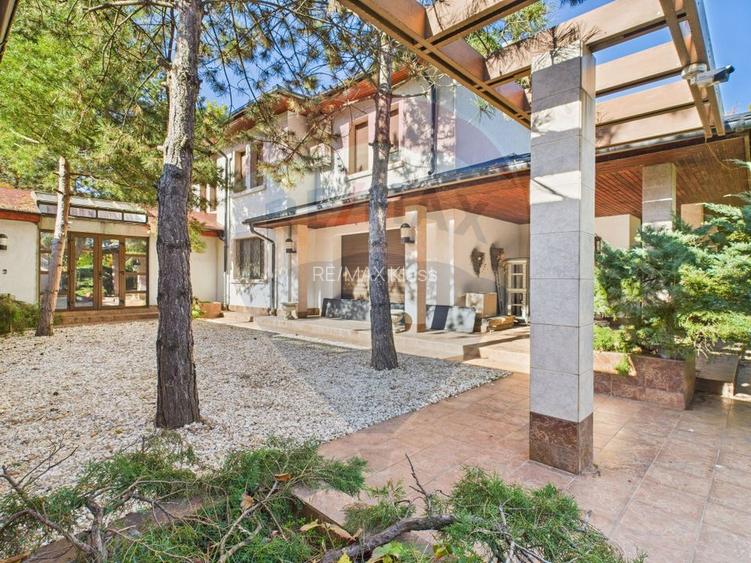 Vila spectaculoasa in Balotesti, curte 5000 mp si piscina interioara - 3