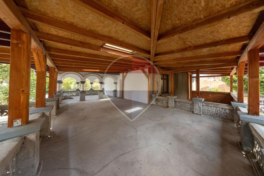 Resedinta istorica de inchiriat | 9 camere | Zona Istorica Brasov