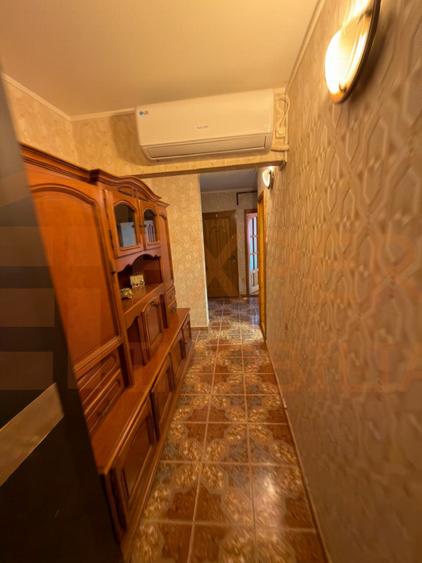 Apartament 3 camere de vanzare | Casa de Cultură | Decomandat