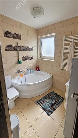 Apartament 3 camere etajul 1 si 2 locuri de parcare zona Arhitectilor