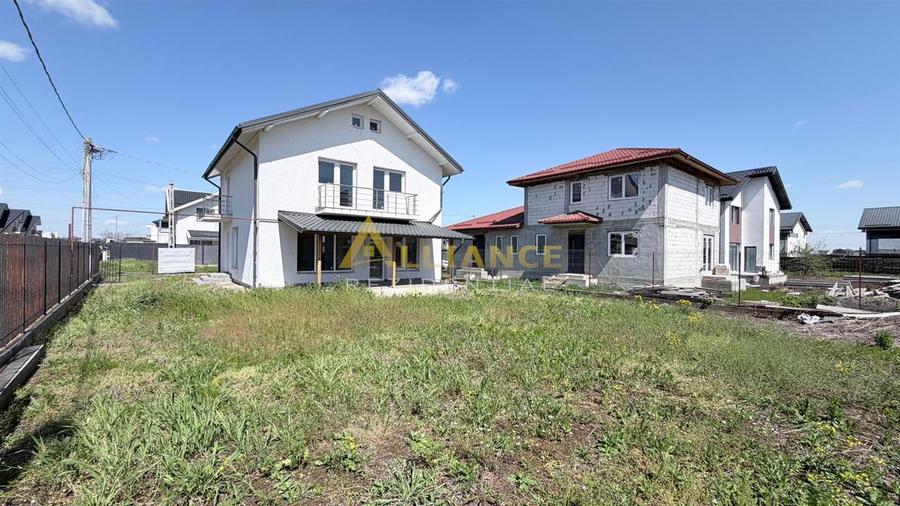 Casa Individuala - 5 camere - 2 bai - 468mp teren