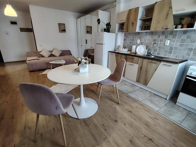 Inchiriere Apartament 2 camere semidecomandat, 52 mp, Urusagului