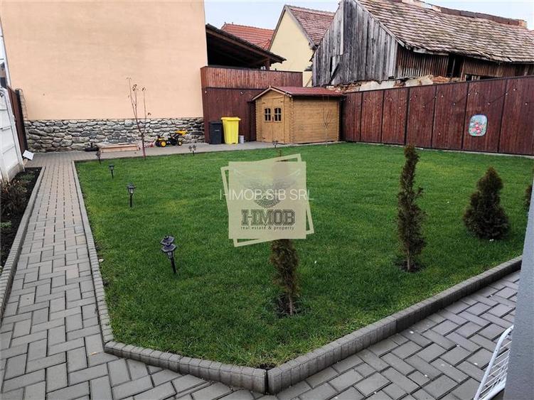 Casa individuala cu 4 dormitoare si panouri fotovoltaice – Sura Mare - 14