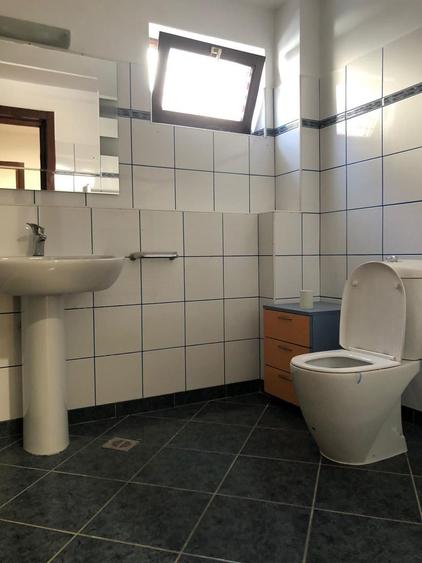 Vila 6 camere cu iesire la lacul Baneasa teren 317 mp