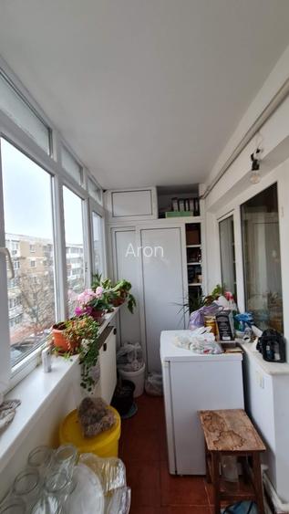 Apartament decomandat 3 camere + living de vanzare in zona Ostroveni - 11