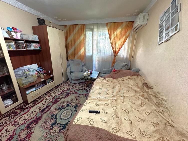 69.900 Euro Ap 2 camere cu 2 balcoane, decomandat, etaj 2, Micro18