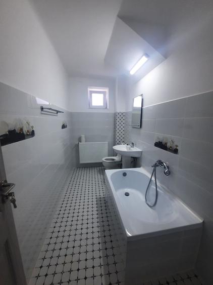 Apt 2 cam et 1 52 mp renovat - Banca transilvania - Cod 161999