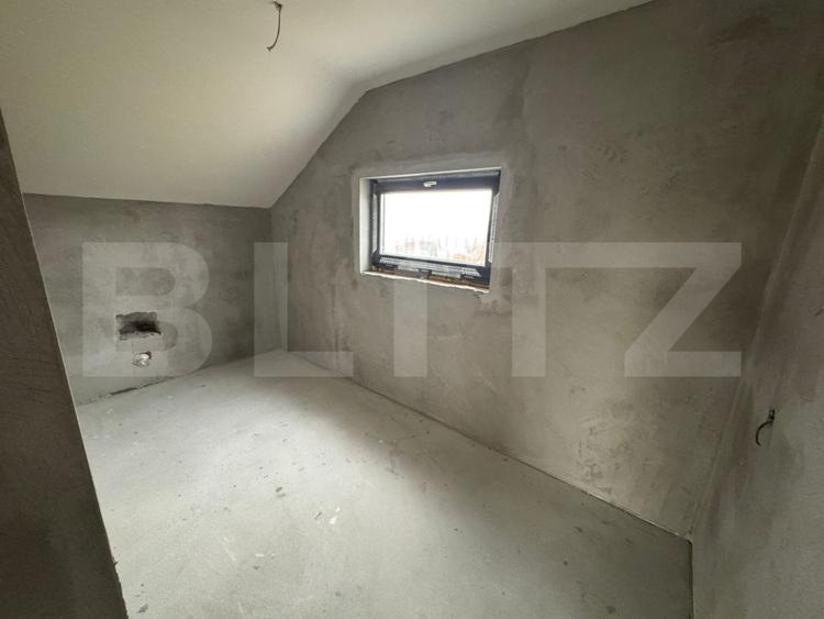 Casa de vanzare semifinisata 167MP, teren 960 mp, in Lazuri
