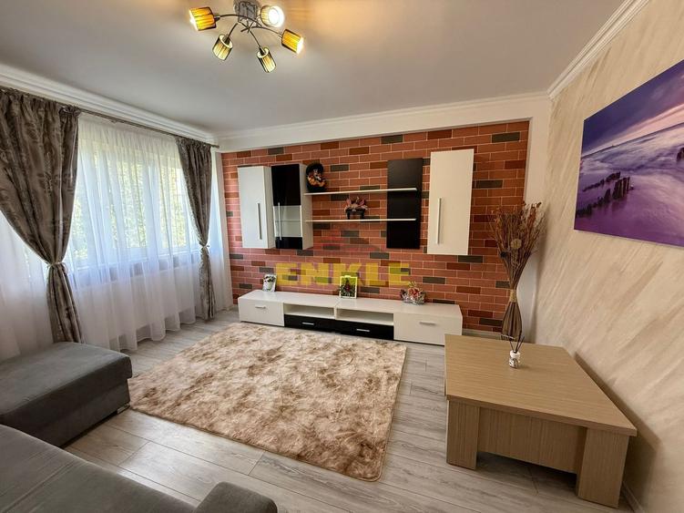 De inchiriat apartament cu 3 camere, zona Unirii.