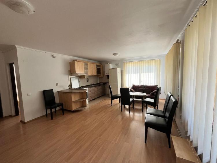 Apartament 3 camere, parcare, strada privata imobil tip vila,Buna Ziua