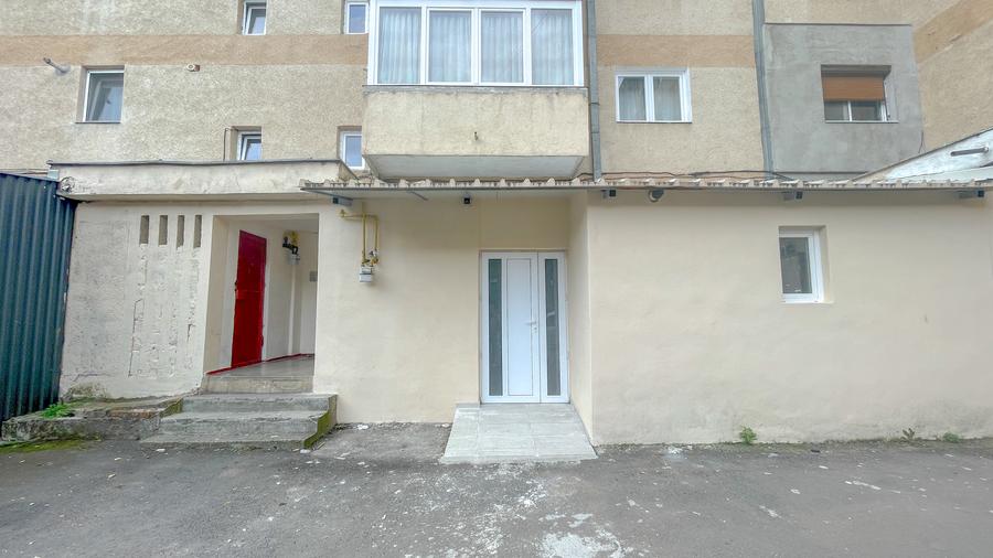 Spatiu comercial, 2 intrari, 82 mp, Noua