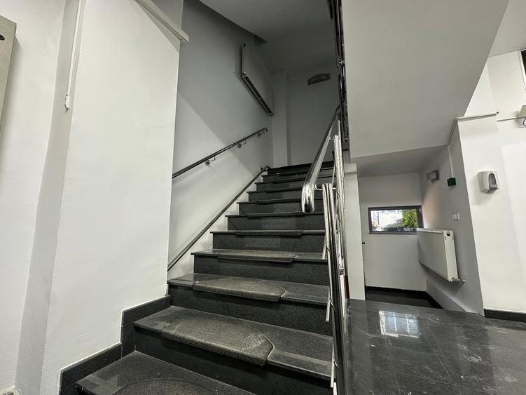 Vă propunem spre vânzare o clădire de birouri Cotroceni PRET 1.295.000 EURO
