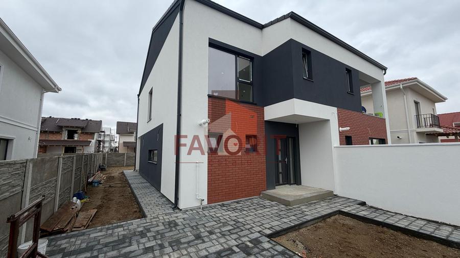 Duplex P+E | Toate utilitatile inclusiv asfalt | Statie de transport | Parc