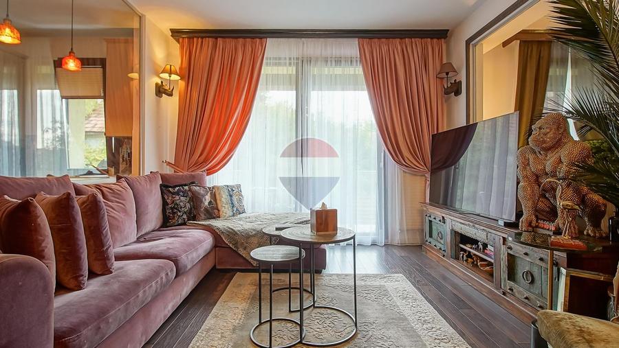 Apartament Unic, cu Priveliste Superba și Design Exotic – Str. Bobâlna