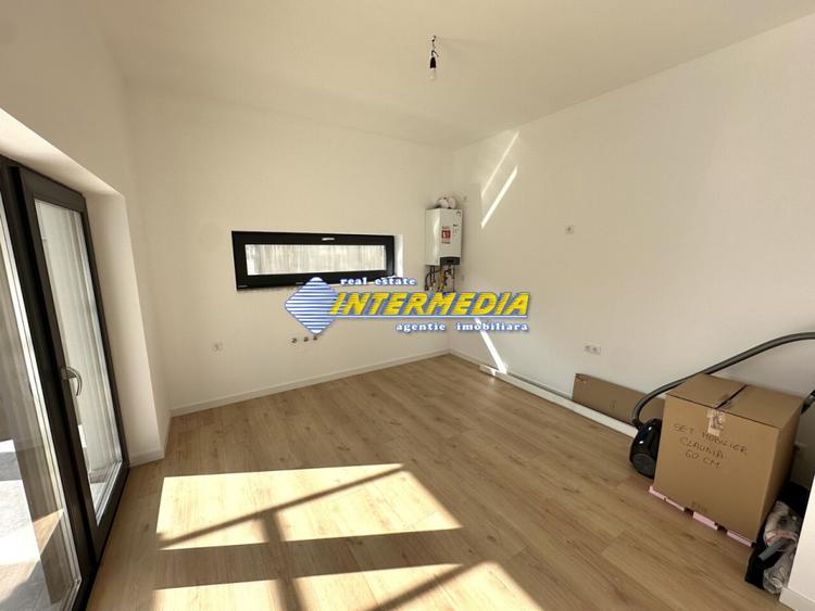 CASA NOUA I 90 MP I FINISATA LA CHEIE I ASFALT I TOATE UTILITATILE I