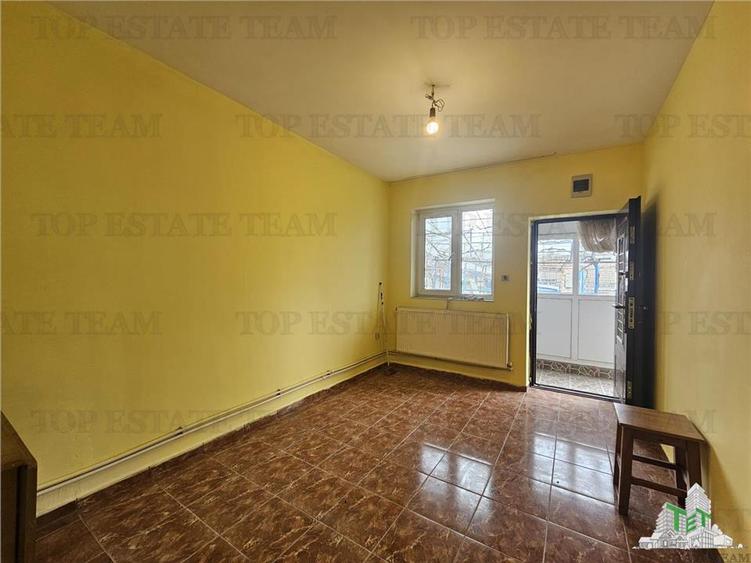 Casa 4 camere plus anexe zona gara Medgidia, Constanta