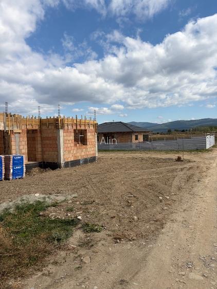 CASĂ INDIVIDUALĂ LA ROȘU – TEREN 550 MP + UTILITĂȚI – CĂRPINIȘ, BRAȘOV - 9