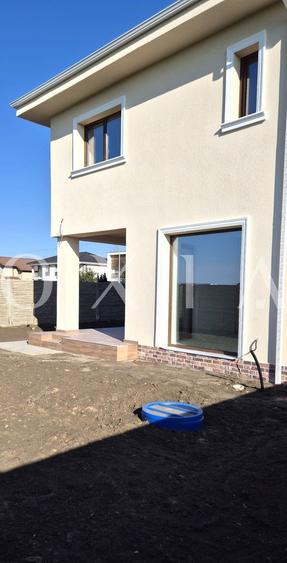 AX1255 Dumbravita, Duplex unit prin garaj, Toate Utilitatile