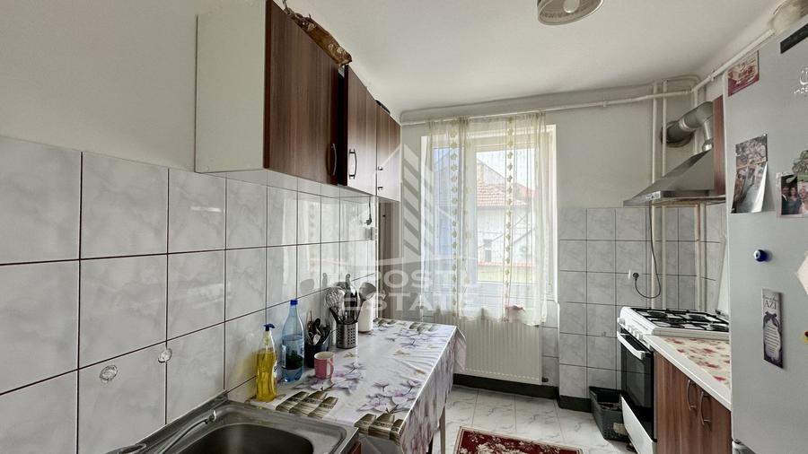 Apartament cu 2 camere, etajul 1, Universitatea de Vest