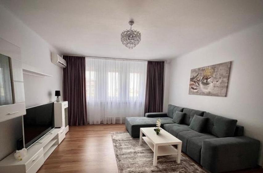 Închiriere Apartament 3 camere Ultracentral Centrală Proprie