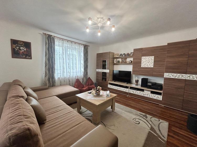 Casa ultrafinisata de vanzare in Rascruci cu teren de 2936 mp