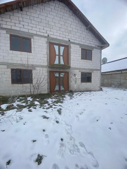Vila de vanzare comuna Storobaneasa