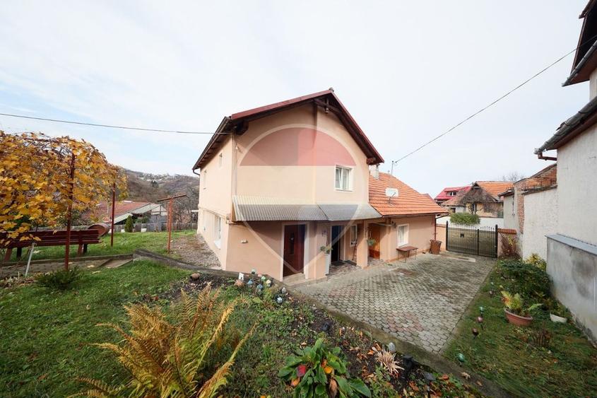 Apartament cochet cu 2 camere, curte și parcare Centrul Istoric, Șchei