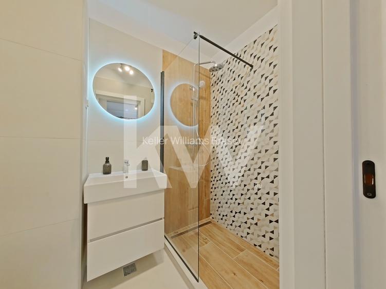 Închiriere apartament cu 3 camere - Zona Tractorul - 9