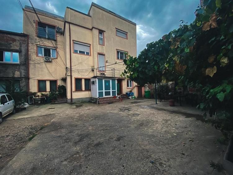 Vilă Premium Ultracentrală – Hala Traian | 7 Camere, Curte & Garaj