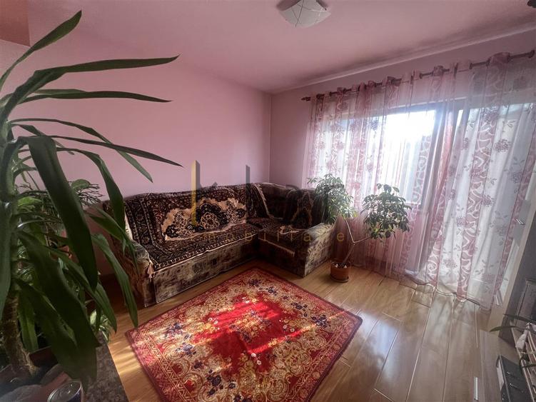 Casa cu 1400 mp teren in Dezmir