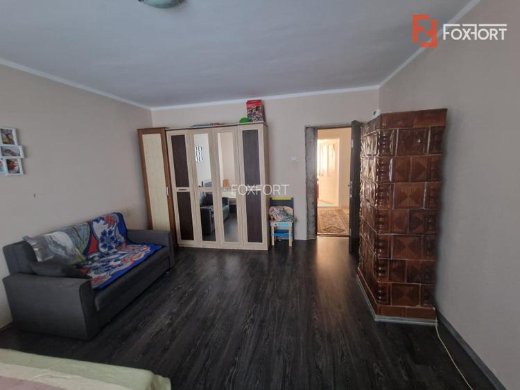 Casa individuala de vanzare cu 7 camere - Recas - 33