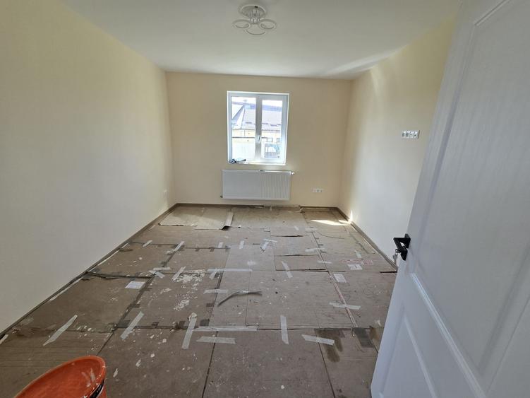 Casa 3 camere, renovată,90 mp, 3500 mp teren, cartier Unirii
